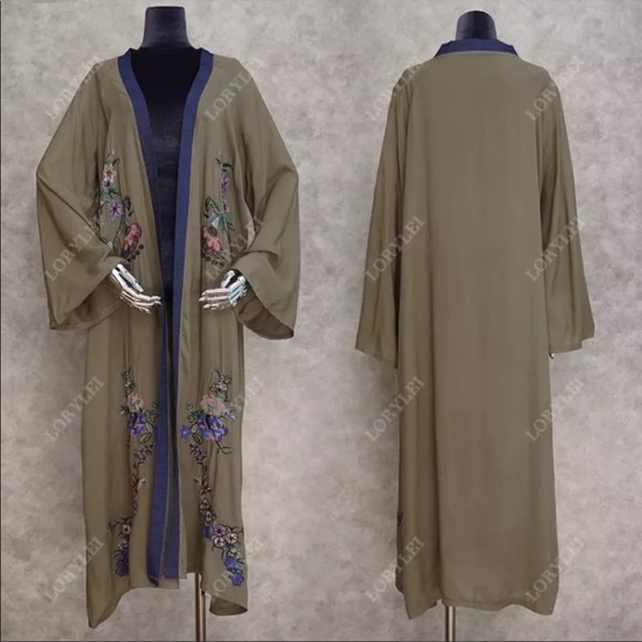New! Embroidered Floral Kimono Duster - Picture 7 of 9